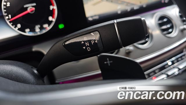Mercedes-Benz E-Class E300 4MATIC AMG Line