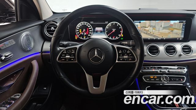 Mercedes-Benz E-Class E300 4MATIC AMG Line