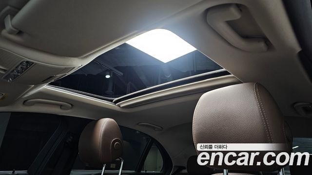 Mercedes-Benz E-Class E300 4MATIC AMG Line