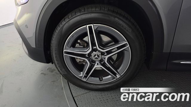 Mercedes-Benz GLB-Class GLB250 4MATIC