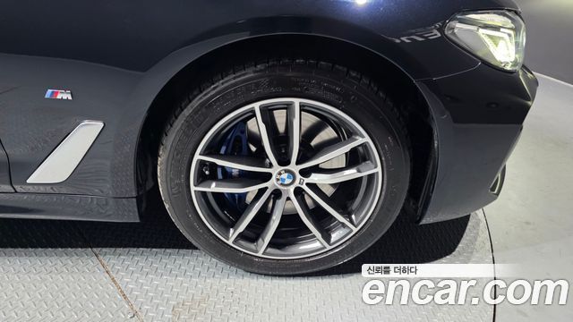BMW 5-Series 520i M Sport