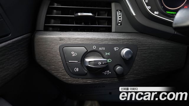 Audi A4 40 TFSI Premium