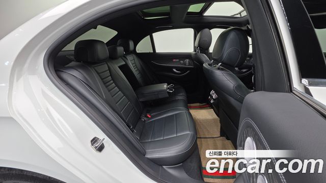 Mercedes-Benz E-Class E350 4MATIC AMG Line