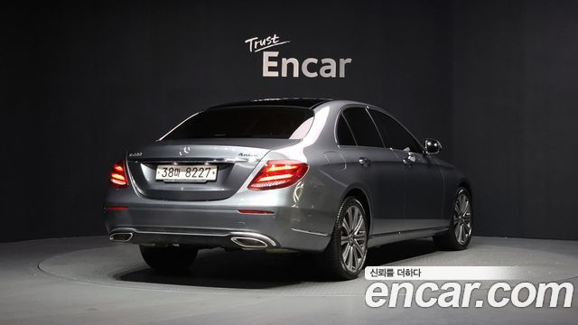 Mercedes-Benz E-Class E400 4MATIC Exclusive
