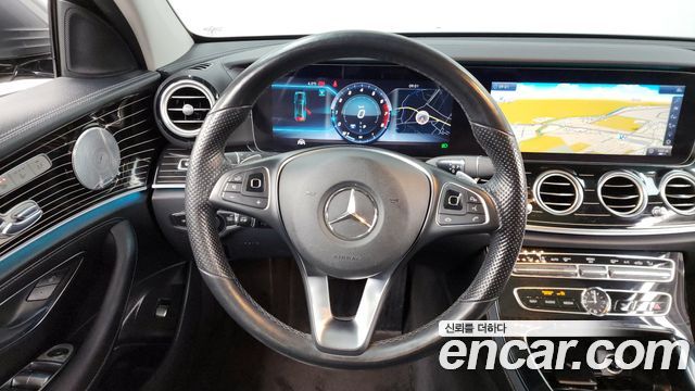 Mercedes-Benz E-Class E400 4MATIC Exclusive