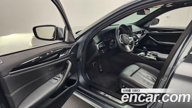 BMW 5-Series 530e M Sport