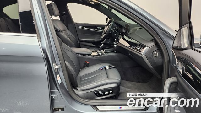 BMW 5-Series 530e M Sport