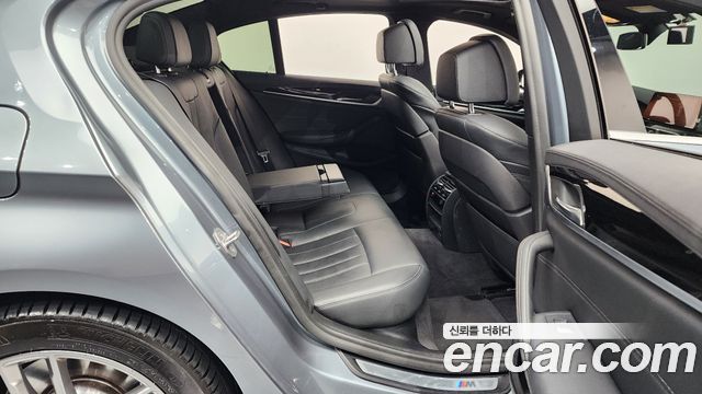 BMW 5-Series 530e M Sport