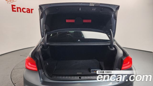 BMW 5-Series 530e M Sport