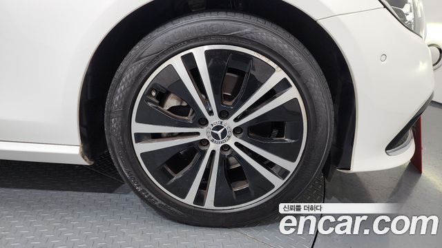 Mercedes-Benz E-Class E250 Avantgarde