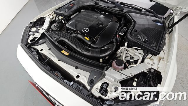 Mercedes-Benz E-Class E350 4MATIC AMG Line