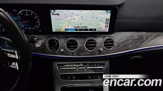 Mercedes-Benz E-Class E350 4MATIC AMG Line
