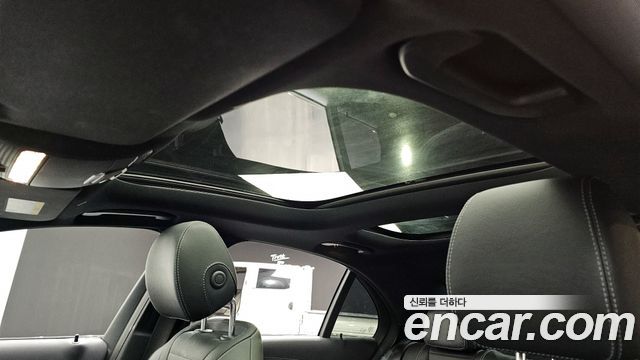 Mercedes-Benz E-Class E350 4MATIC AMG Line