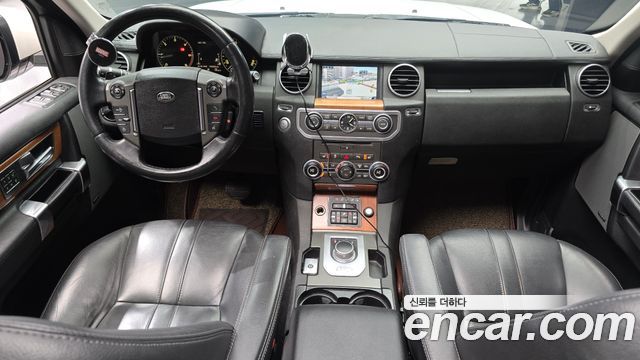 Land Rover Discovery 3.0 SDV6 SE
