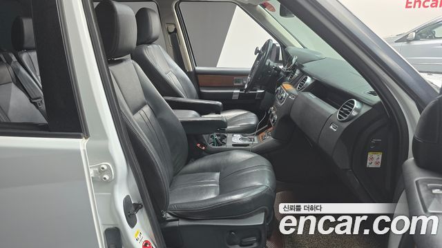 Land Rover Discovery 3.0 SDV6 SE