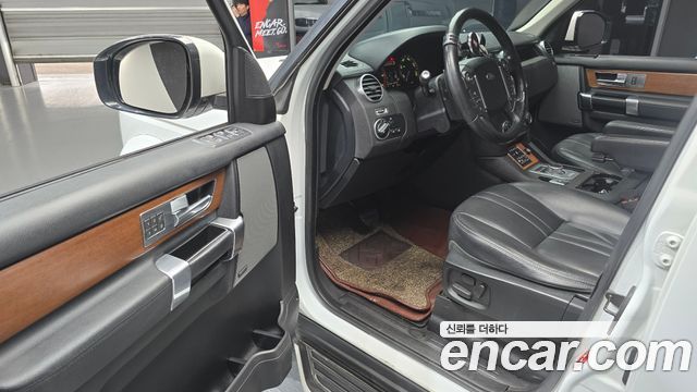 Land Rover Discovery 3.0 SDV6 SE