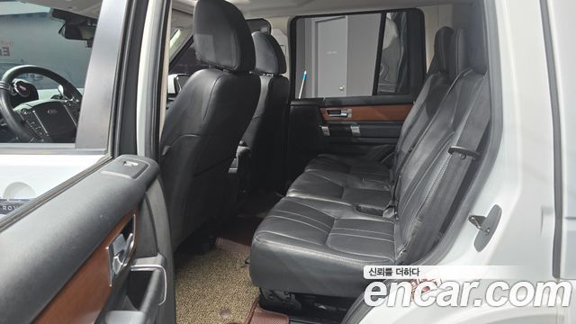 Land Rover Discovery 3.0 SDV6 SE