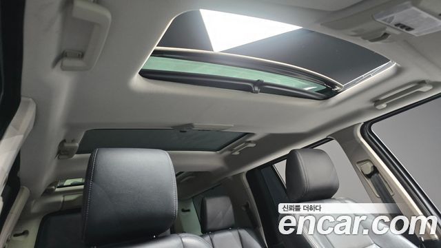 Land Rover Discovery 3.0 SDV6 SE