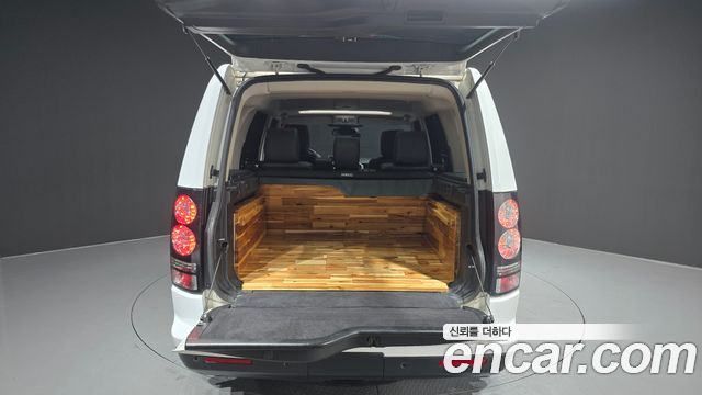Land Rover Discovery 3.0 SDV6 SE