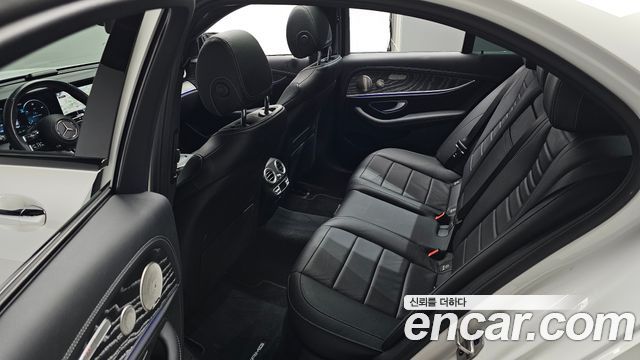 Mercedes-Benz E-Class E350 4MATIC AMG Line