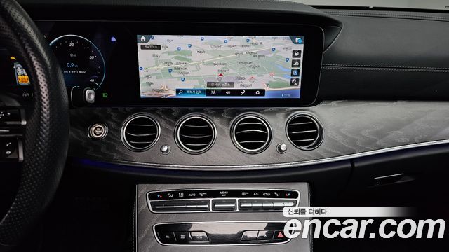 Mercedes-Benz E-Class E350 4MATIC AMG Line