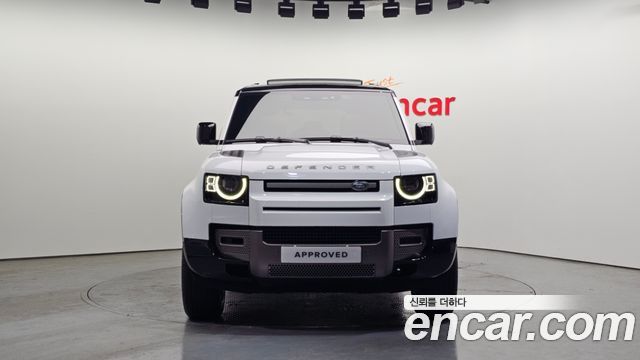 Land Rover Defender 110 P300 X-Dynamic SE