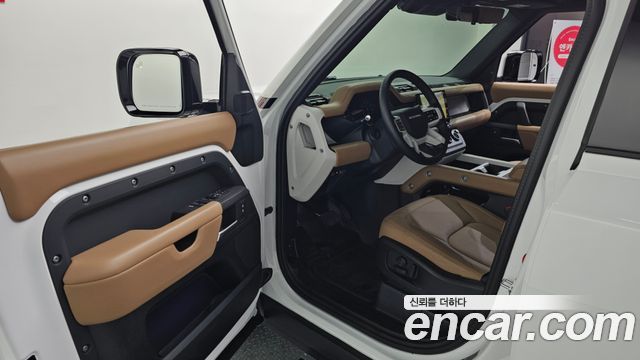 Land Rover Defender 110 P300 X-Dynamic SE