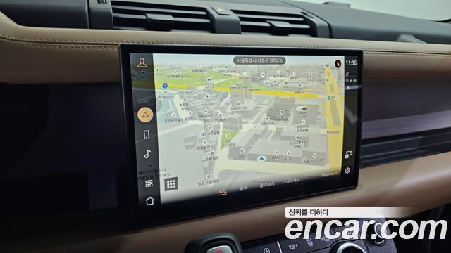 Land Rover Defender 110 P300 X-Dynamic SE