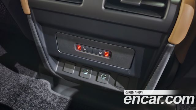 Land Rover Defender 110 P300 X-Dynamic SE
