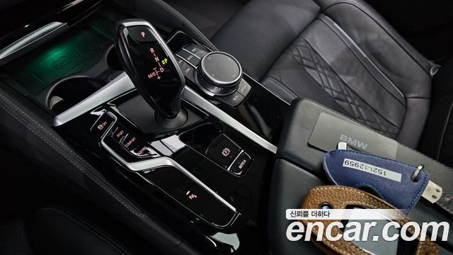 BMW 5-Series 530i xDrive Luxury