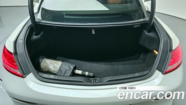 Mercedes-Benz C-Class C200 Coupe