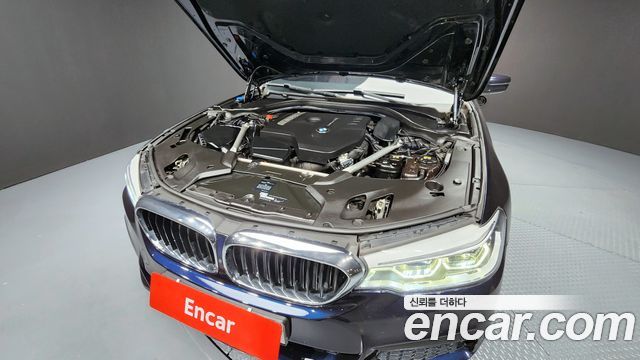 BMW 5-Series 530i M Sport Package Plus