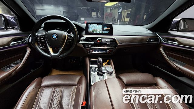 BMW 5-Series 530i M Sport Package Plus