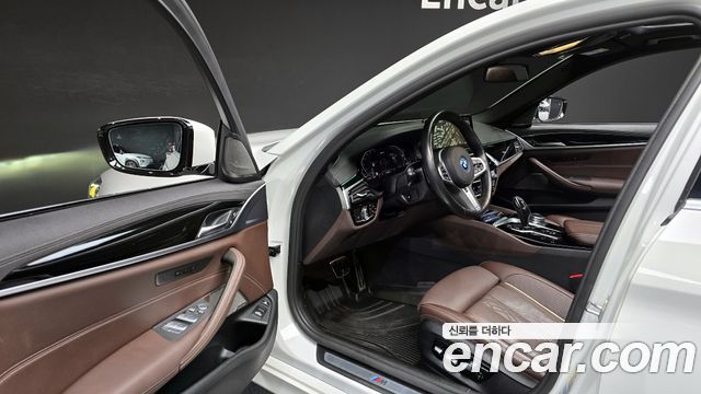 BMW 5-Series 530e M Sport