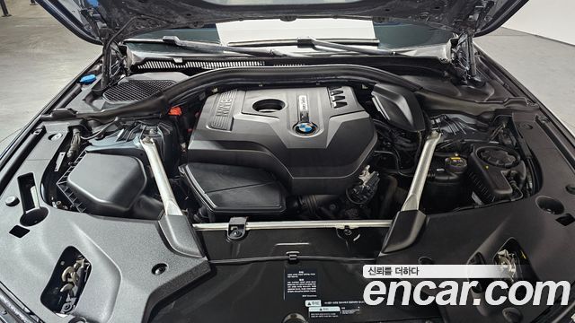 BMW 5-Series 520i Luxury