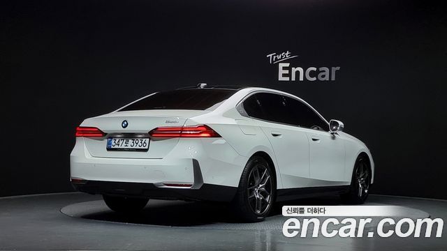 BMW 5-Series 520i