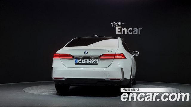 BMW 5-Series 520i