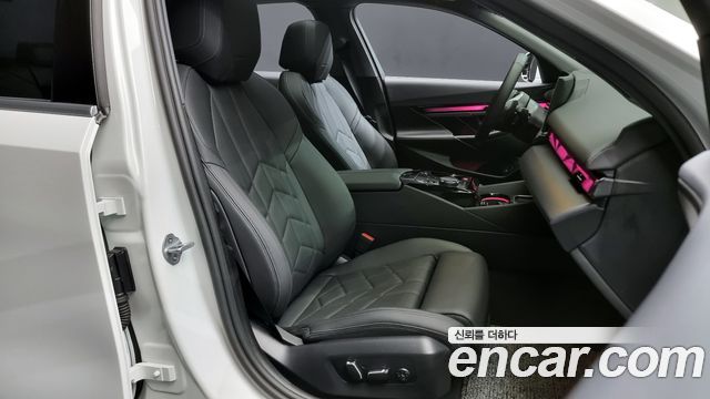 BMW 5-Series 520i