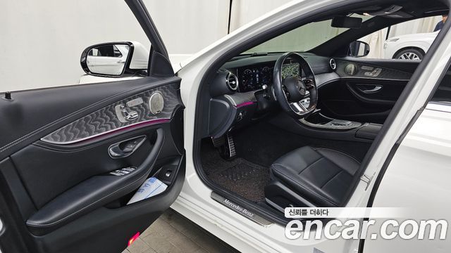 Mercedes-Benz E-Class E350 4MATIC AMG Line