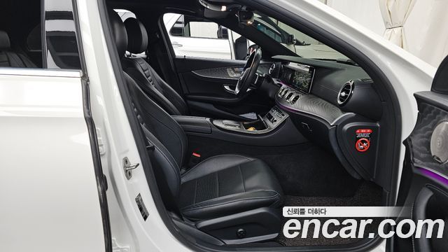 Mercedes-Benz E-Class E350 4MATIC AMG Line