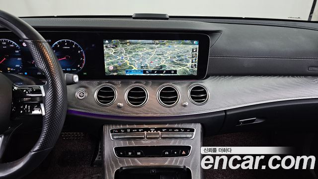 Mercedes-Benz E-Class E350 4MATIC AMG Line