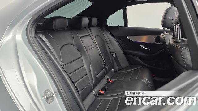 Mercedes-Benz C-Class C200 AMG Line