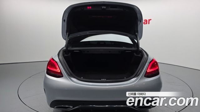 Mercedes-Benz C-Class C200 AMG Line