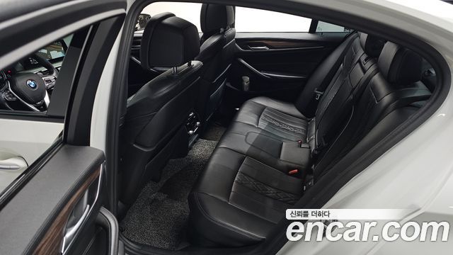 BMW 5-Series 530i M Sport Package