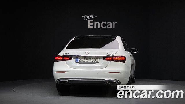 Mercedes-Benz E-Class E450 4MATIC Exclusive