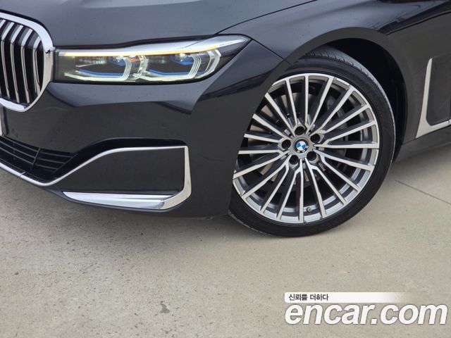 BMW 7-Series 740Li xDrive Design Pure Excellence