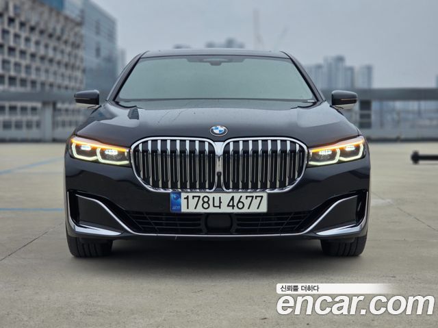 BMW 7-Series 740Li xDrive Design Pure Excellence