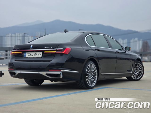 BMW 7-Series 740Li xDrive Design Pure Excellence