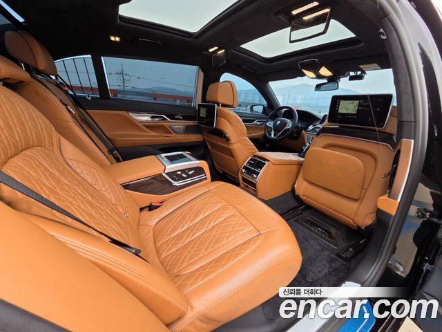 BMW 7-Series 740Li xDrive Design Pure Excellence