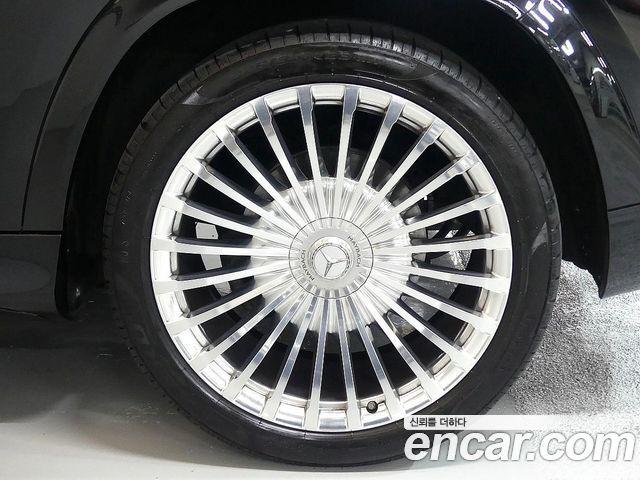 Mercedes-Benz GLS-Class Maybach GLS600 4MATIC Manufakur